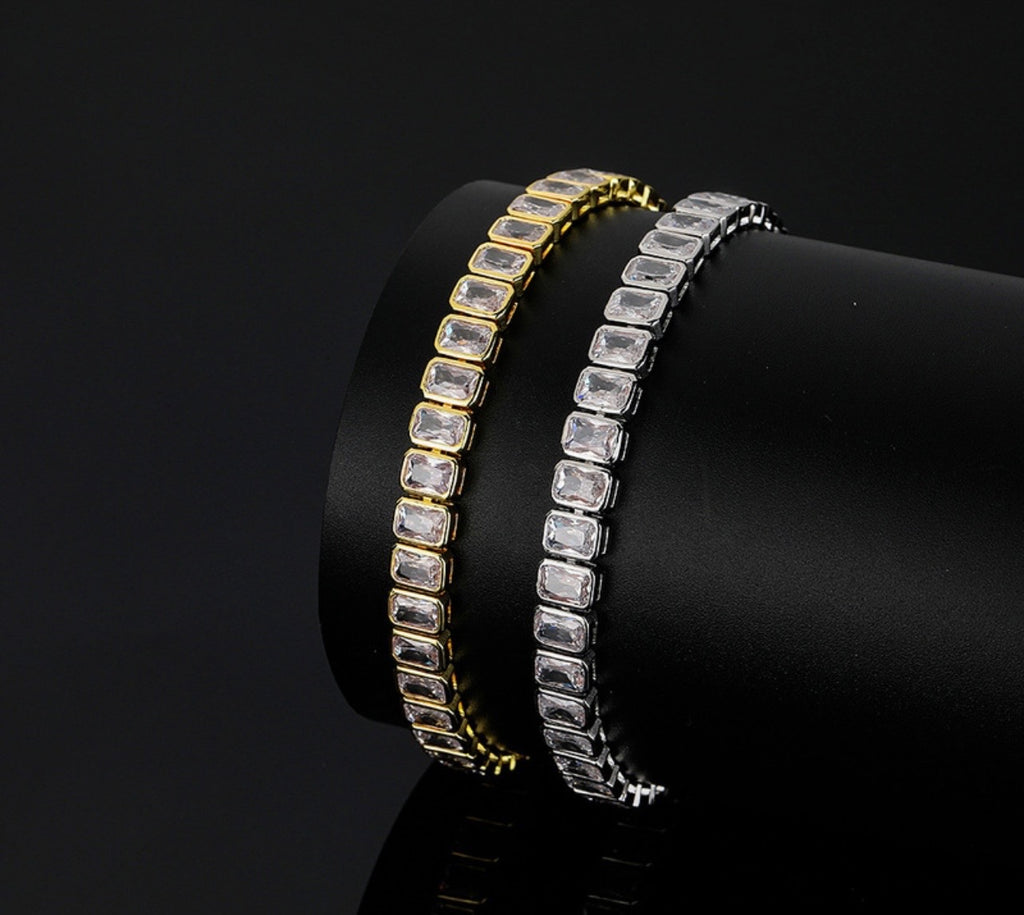 The Emerald Girl Bracelet