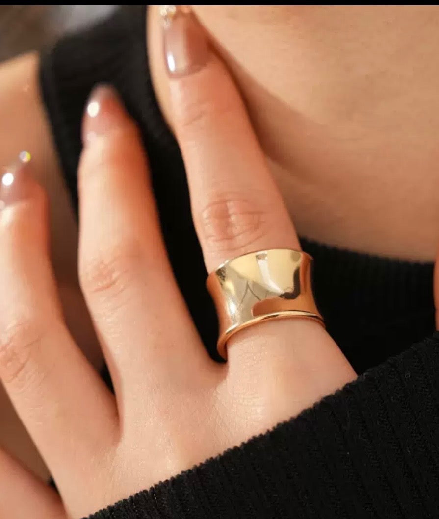 The Main Character Ring